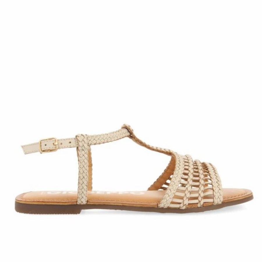 * Gioseppo Icarai Off-White Sandals Sandals