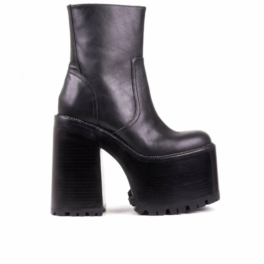 * Jeffrey Campbell Deadz Calf Black Boots